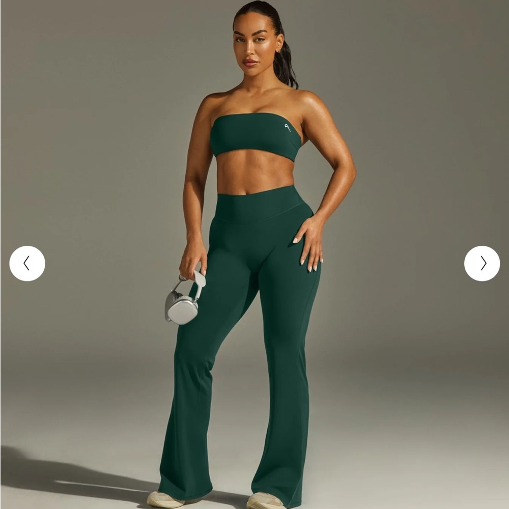 NWT Oner Active SoftMotion Flared Bottoms